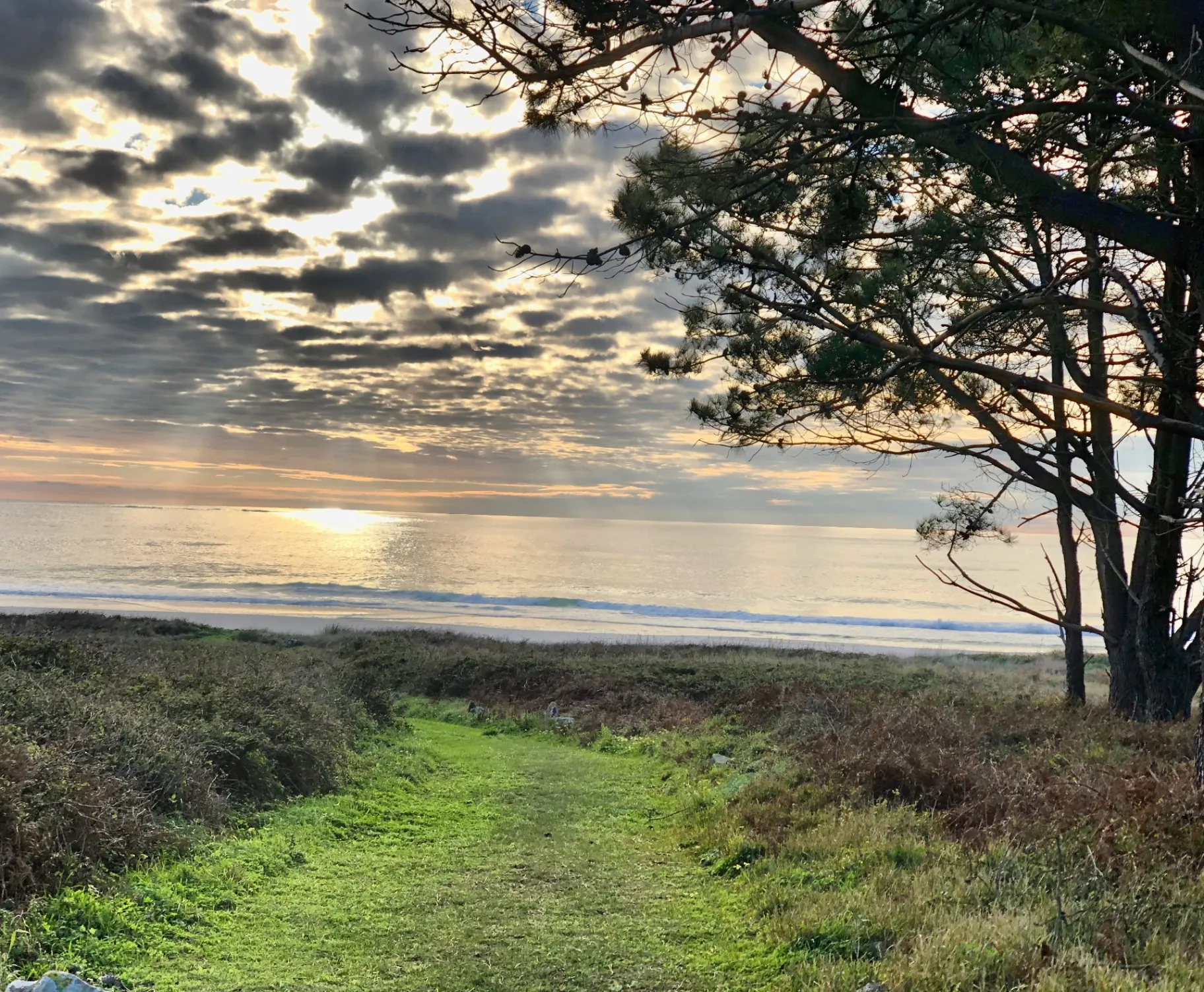 Sunset over the Atlantic from a path near Casa Mestra